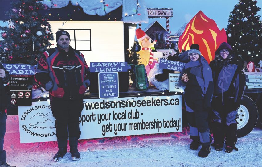 Edson District Men’s Shed Hosts Dazzling Santa Parade